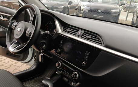 KIA Rio IV, 2021 год, 1 699 000 рублей, 18 фотография