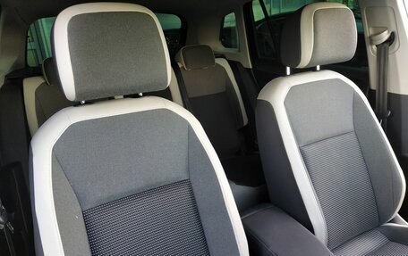 Volkswagen Tiguan II, 2020 год, 2 770 000 рублей, 17 фотография