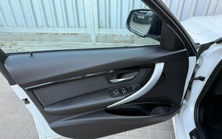BMW 3 серия, 2017 год, 1 729 000 рублей, 11 фотография