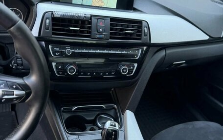BMW 3 серия, 2017 год, 1 729 000 рублей, 14 фотография