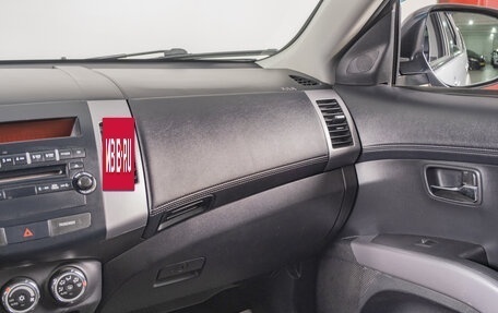 Mitsubishi Outlander III рестайлинг 3, 2010 год, 1 379 000 рублей, 12 фотография
