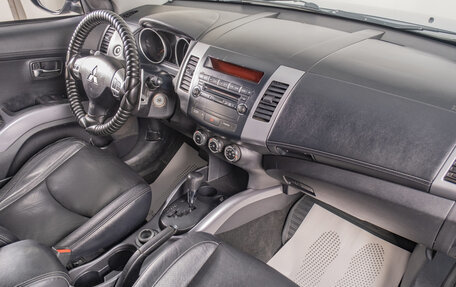 Mitsubishi Outlander III рестайлинг 3, 2010 год, 1 379 000 рублей, 18 фотография
