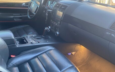 Volkswagen Touareg III, 2004 год, 650 000 рублей, 17 фотография