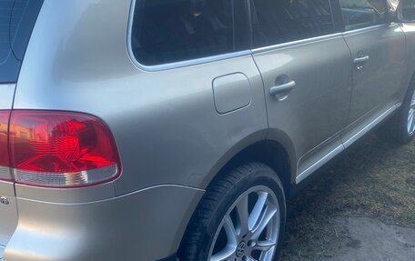 Volkswagen Touareg III, 2004 год, 650 000 рублей, 20 фотография