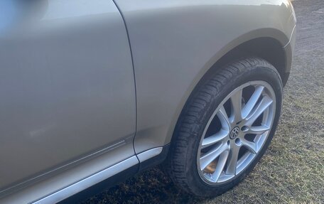 Volkswagen Touareg III, 2004 год, 650 000 рублей, 22 фотография