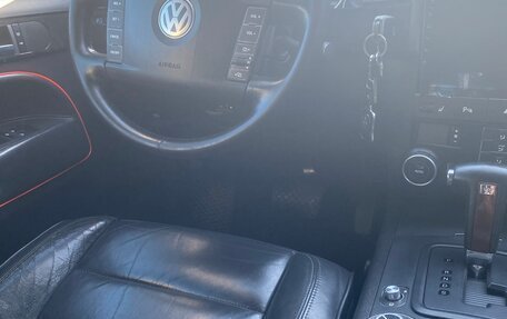 Volkswagen Touareg III, 2004 год, 650 000 рублей, 16 фотография