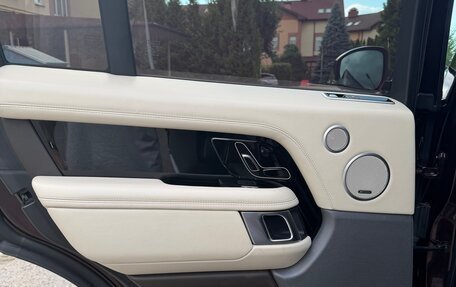 Land Rover Range Rover IV рестайлинг, 2018 год, 7 400 000 рублей, 10 фотография