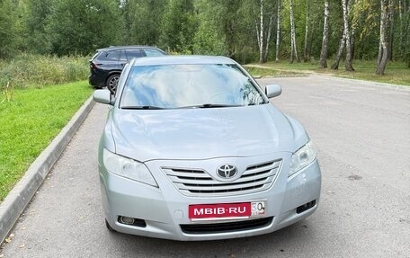 Toyota Camry, 2008 год, 1 050 000 рублей, 2 фотография