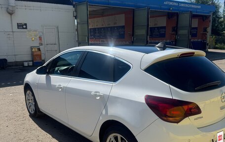 Opel Astra J, 2011 год, 750 000 рублей, 6 фотография