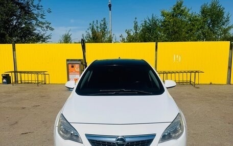 Opel Astra J, 2011 год, 750 000 рублей, 2 фотография