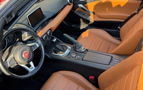 Fiat 124 Spider I, 2018 год, 2 500 000 рублей, 11 фотография
