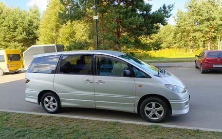 Toyota Estima III рестайлинг -2, 2001 год, 700 000 рублей, 2 фотография