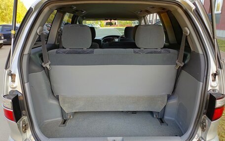 Toyota Estima III рестайлинг -2, 2001 год, 700 000 рублей, 12 фотография