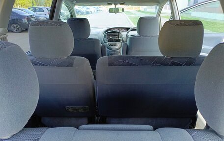 Toyota Estima III рестайлинг -2, 2001 год, 700 000 рублей, 11 фотография