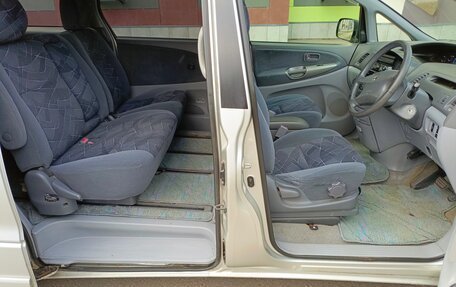 Toyota Estima III рестайлинг -2, 2001 год, 700 000 рублей, 16 фотография