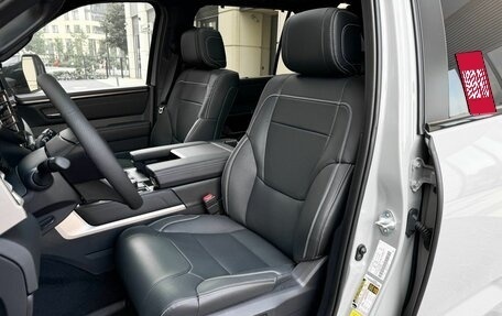 Toyota Sequoia, 2025 год, 13 990 000 рублей, 19 фотография