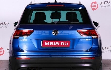 Volkswagen Tiguan II, 2018 год, 2 199 000 рублей, 5 фотография