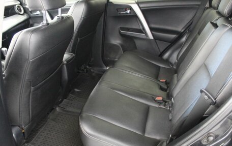 Toyota RAV4, 2016 год, 1 840 000 рублей, 17 фотография