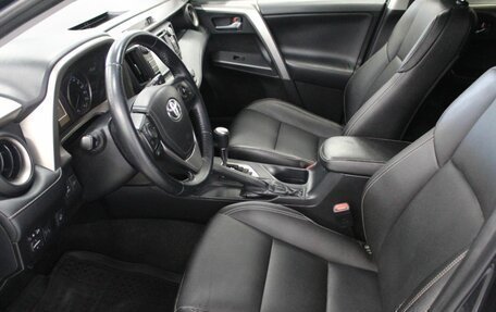 Toyota RAV4, 2016 год, 1 840 000 рублей, 21 фотография