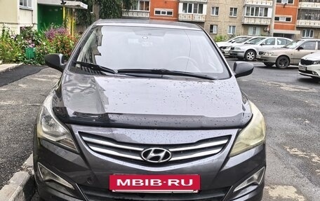 Hyundai Solaris II рестайлинг, 2015 год, 1 170 000 рублей, 2 фотография