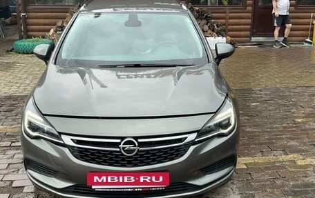 Opel Astra K, 2019 год, 1 500 000 рублей, 6 фотография