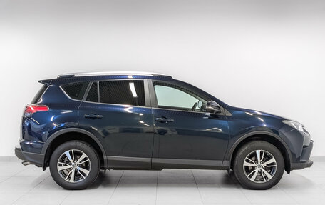 Toyota RAV4, 2018 год, 2 200 000 рублей, 4 фотография