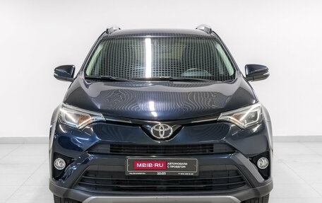 Toyota RAV4, 2018 год, 2 200 000 рублей, 2 фотография