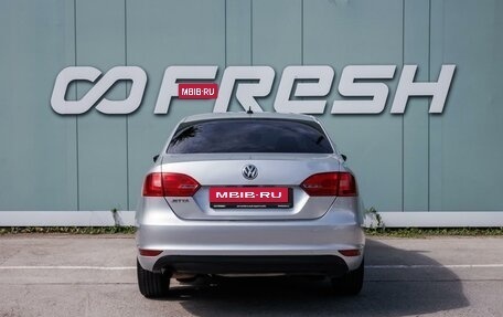 Volkswagen Jetta VI, 2012 год, 999 000 рублей, 4 фотография