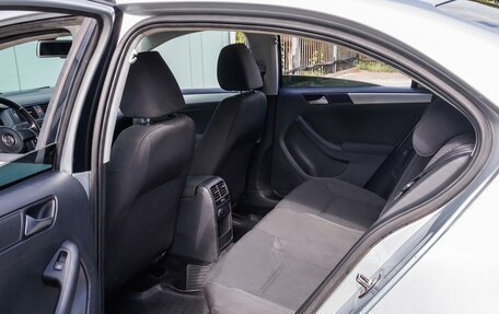 Volkswagen Jetta VI, 2012 год, 999 000 рублей, 11 фотография