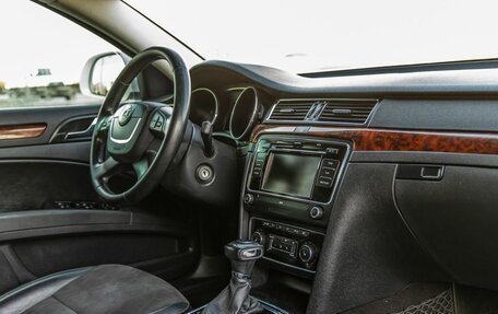 Skoda Superb III рестайлинг, 2012 год, 1 078 000 рублей, 36 фотография