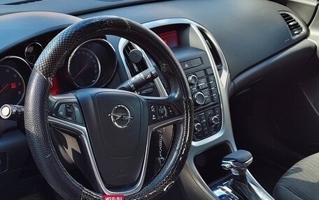 Opel Astra J, 2010 год, 770 000 рублей, 3 фотография