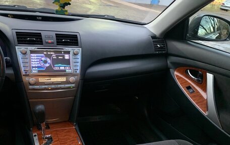 Toyota Camry, 2011 год, 1 350 000 рублей, 7 фотография