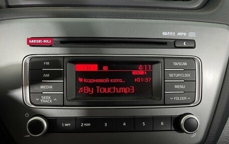 KIA Rio III рестайлинг, 2015 год, 945 000 рублей, 18 фотография