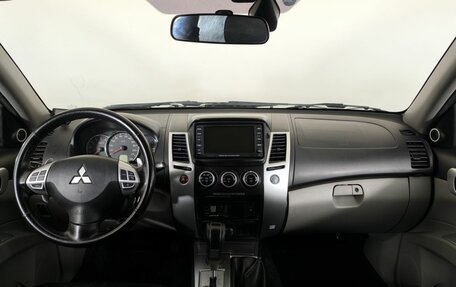 Mitsubishi Pajero Sport II рестайлинг, 2011 год, 1 690 000 рублей, 13 фотография