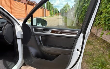 Volkswagen Touareg III, 2012 год, 2 100 000 рублей, 17 фотография