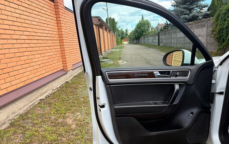 Volkswagen Touareg III, 2012 год, 2 100 000 рублей, 18 фотография