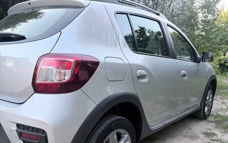 Renault Sandero II рестайлинг, 2019 год, 1 050 000 рублей, 3 фотография