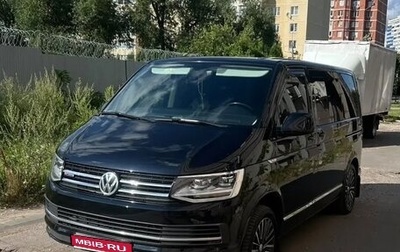 Volkswagen Multivan T6 рестайлинг, 2016 год, 3 920 000 рублей, 1 фотография