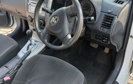 Toyota Corolla, 2011 год, 950 000 рублей, 5 фотография