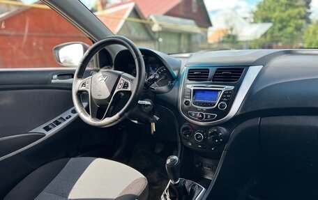Hyundai Solaris II рестайлинг, 2012 год, 549 000 рублей, 13 фотография