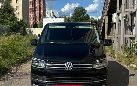 Volkswagen Multivan T6 рестайлинг, 2016 год, 3 920 000 рублей, 4 фотография