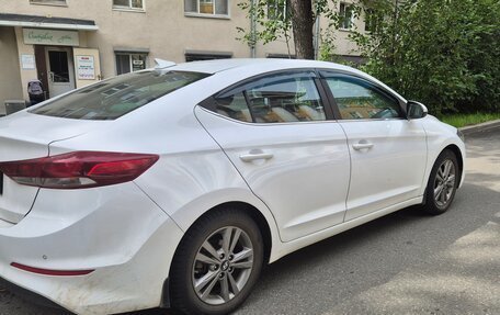 Hyundai Elantra VI рестайлинг, 2018 год, 1 750 000 рублей, 4 фотография
