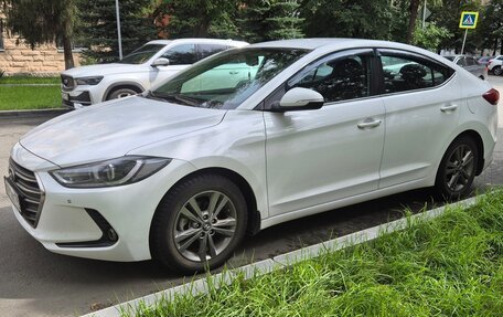 Hyundai Elantra VI рестайлинг, 2018 год, 1 750 000 рублей, 2 фотография