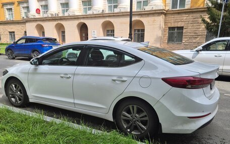 Hyundai Elantra VI рестайлинг, 2018 год, 1 750 000 рублей, 3 фотография