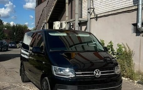 Volkswagen Multivan T6 рестайлинг, 2016 год, 3 920 000 рублей, 12 фотография