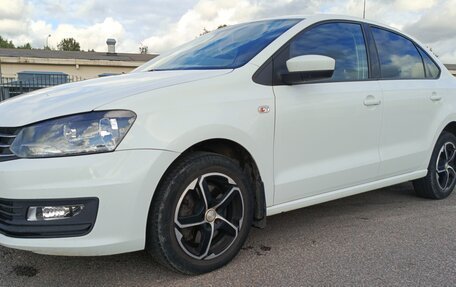 Volkswagen Polo VI (EU Market), 2018 год, 800 000 рублей, 2 фотография