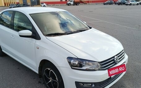 Volkswagen Polo VI (EU Market), 2018 год, 800 000 рублей, 3 фотография