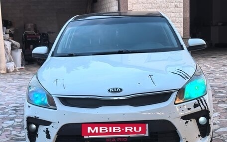 KIA Rio IV, 2017 год, 910 000 рублей, 10 фотография