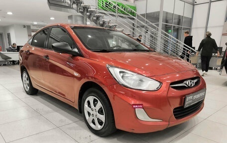 Hyundai Solaris II рестайлинг, 2013 год, 550 000 рублей, 3 фотография