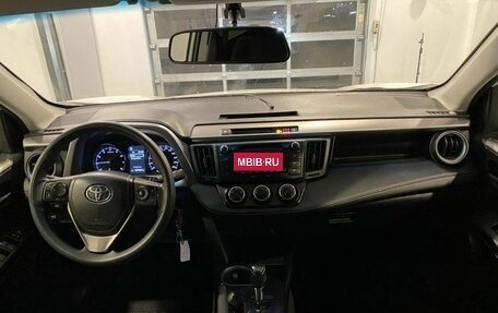 Toyota RAV4, 2016 год, 1 899 000 рублей, 9 фотография